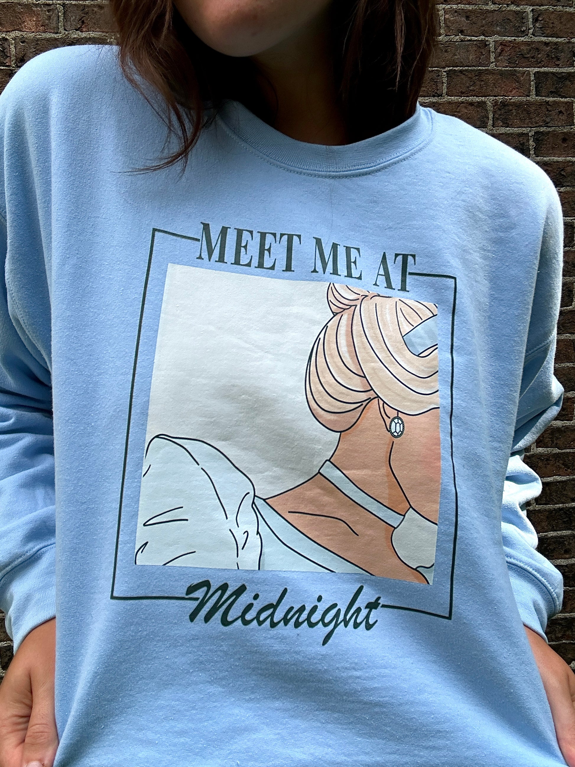 Rencontre moi à minuit - Crewneck | PRÉ-COMMANDE